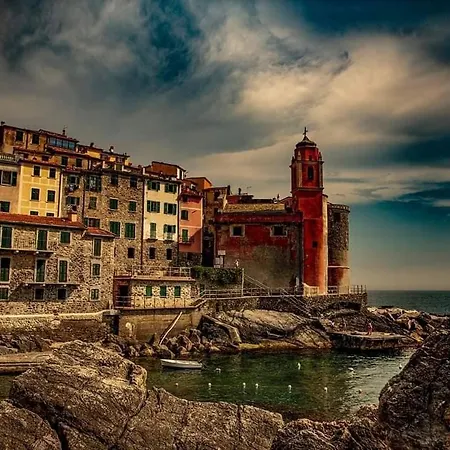 Leccino Sea Cliff Private Garden In Gulf Of Poets *